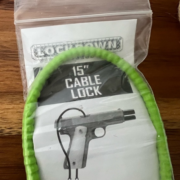 Lockdown 15 Inch Gun Cable Lock Non-marring Sheathing - NEW - Picture 2 of 3